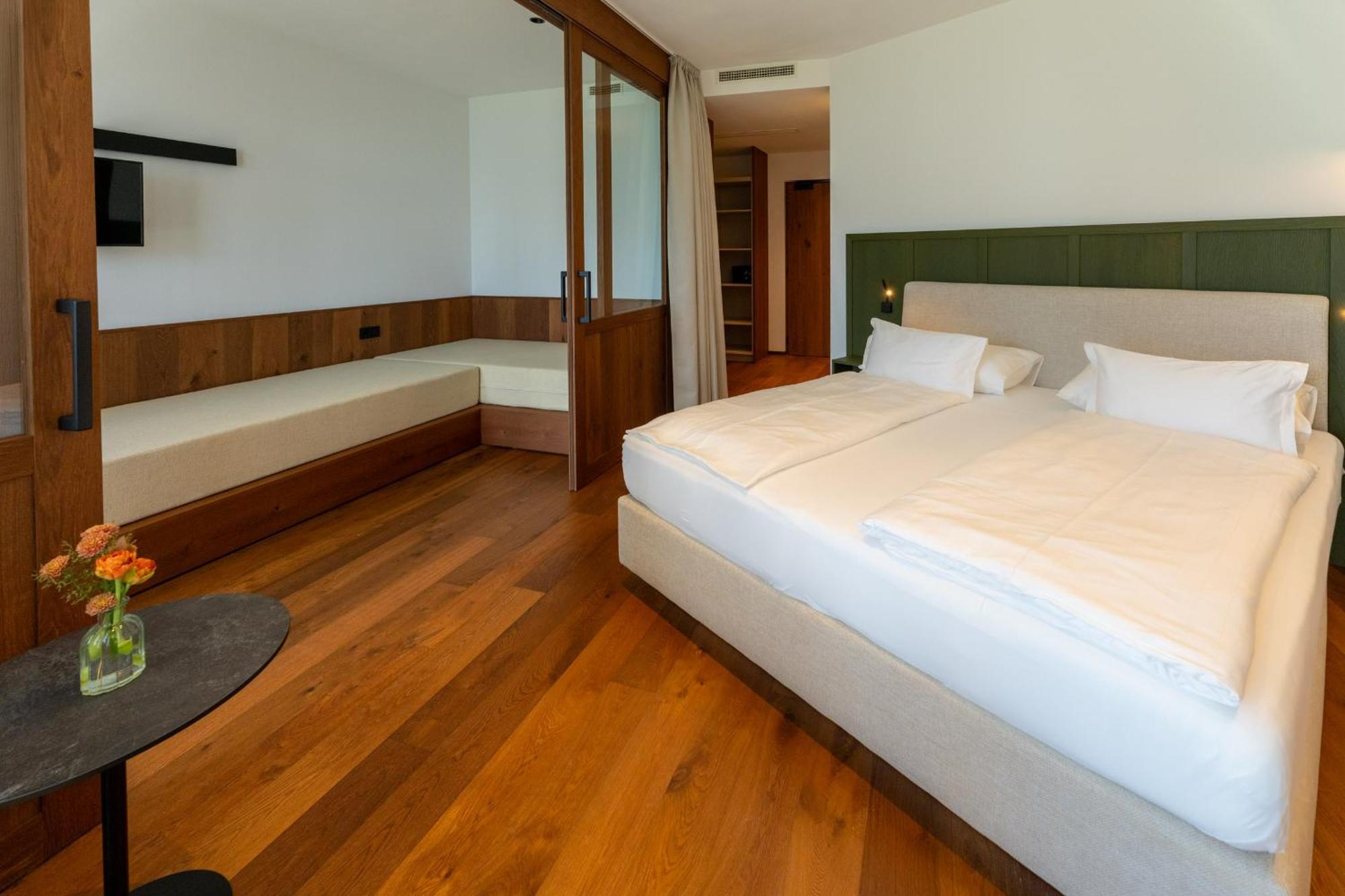 Hotel Tenz 2025 Монтанья Экстерьер фото